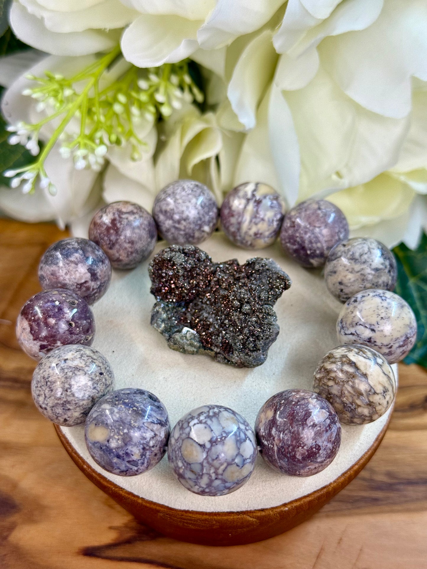 cracked alashan bead bracelet