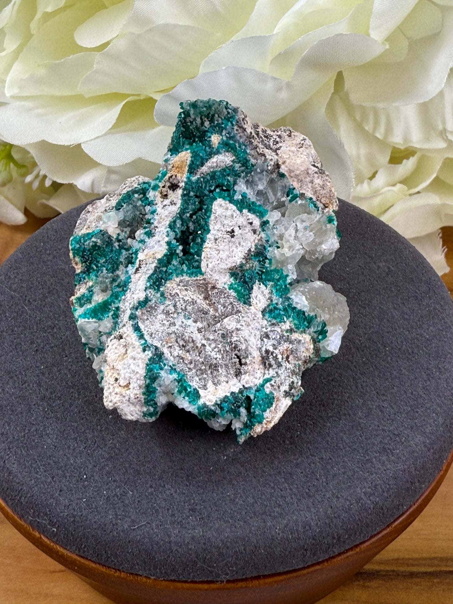 dioptase calcite
