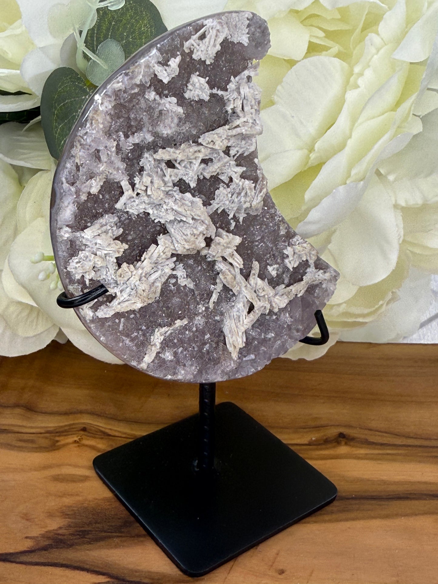 amethyst ziolite moon with stand 18c