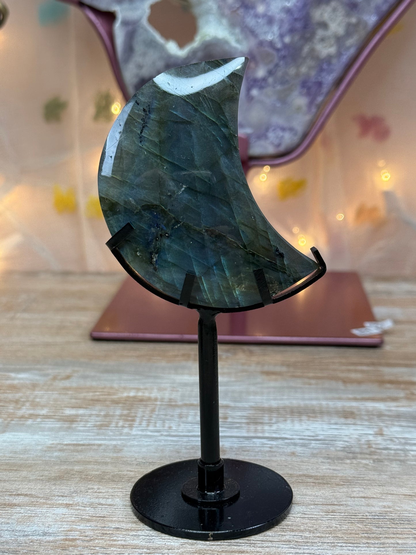 labradorite moon on stand 28g
