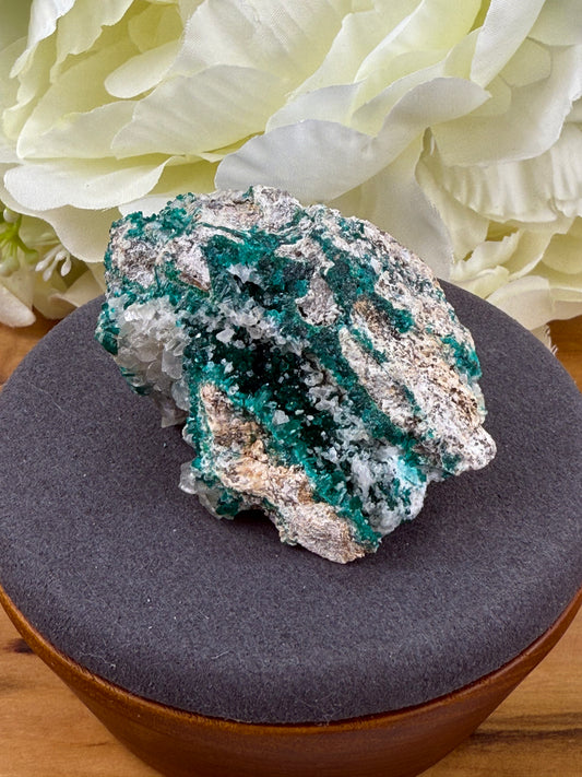 dioptase calcite