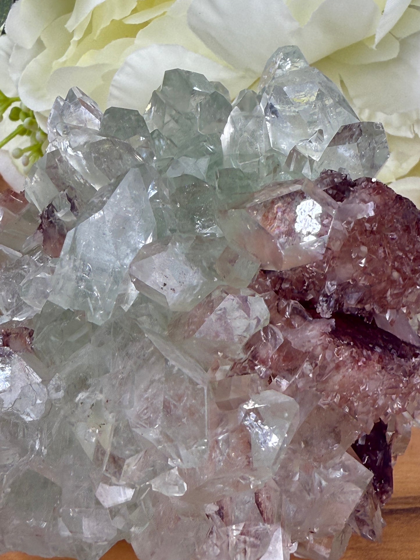 green diamond apophyllite with red huelandite flower formation