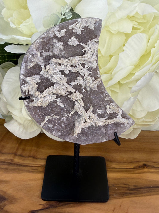 amethyst ziolite moon with stand 18c