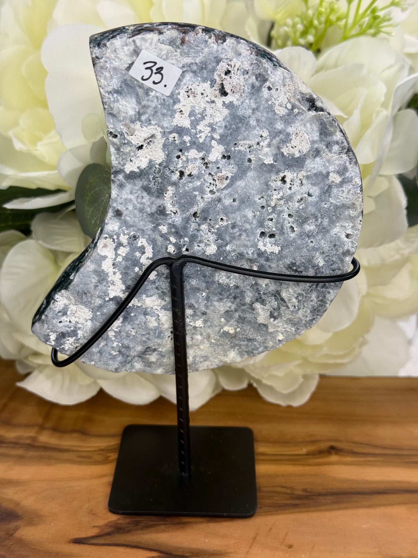 ziolite amethyst moon with stand 33