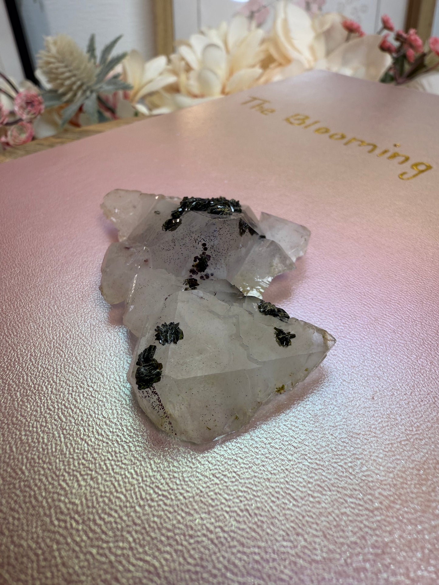 epidote on quartz with amethyst