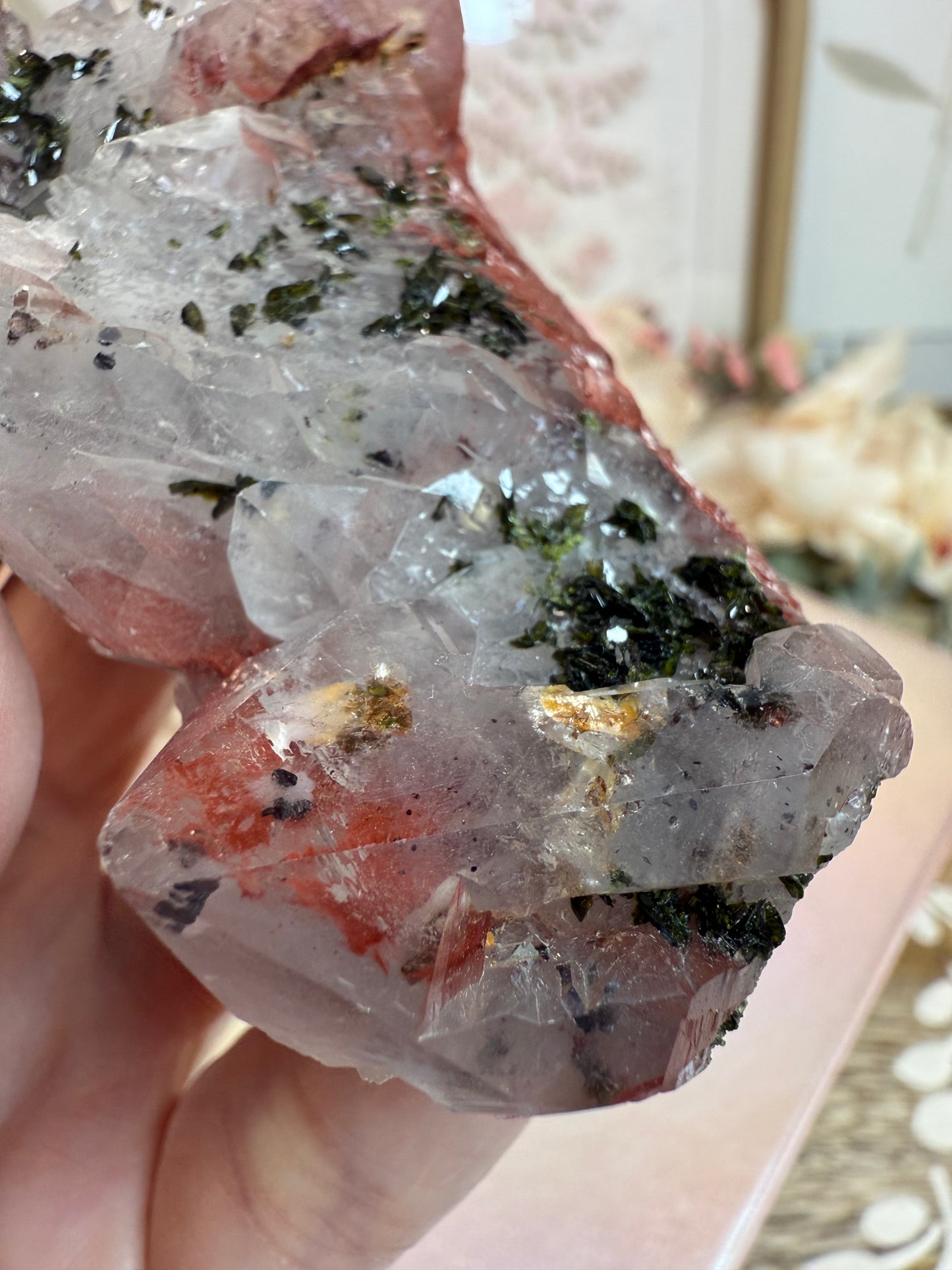 epidote on quartz & red hematite